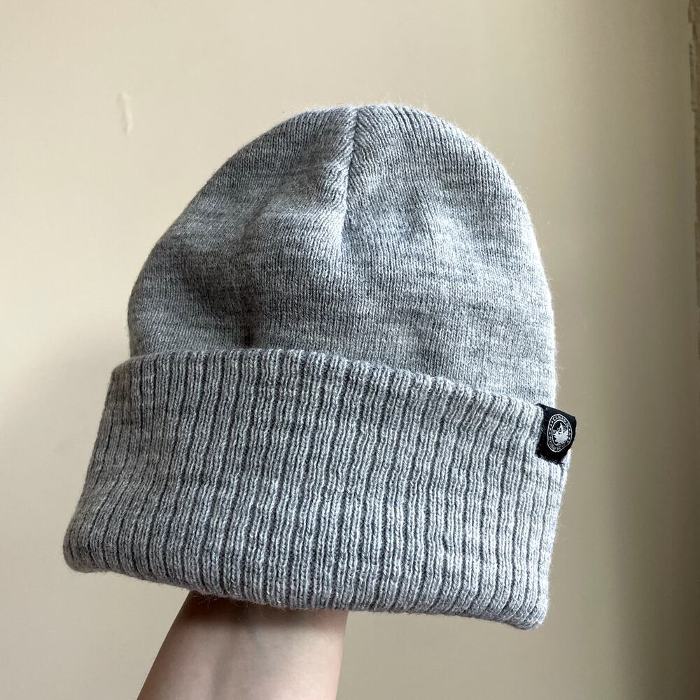 Canada Weather Gear gray knit beanie winter hat adult one size fits most